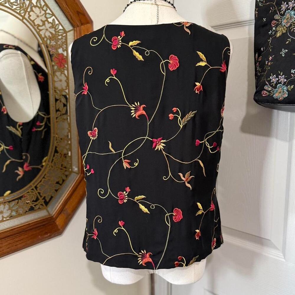 Josephine Chaus Black Silk & Multicolor Floral Embroidered V Neck Dark Fairy Top - Picture 5 of 8